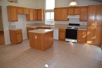 6410 Di Lusso Dr in Elk Grove, CA - Building Photo - Building Photo