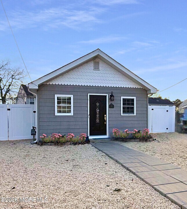 170 Cherry Quay Rd in Brick, NJ - Building Photo