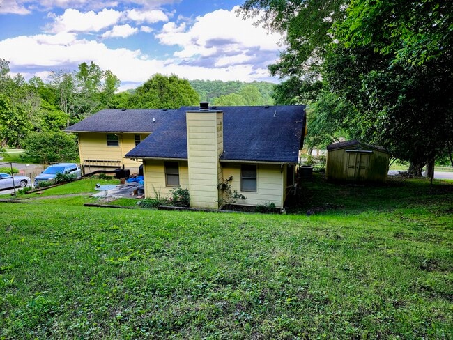 6067 Browntown Rd in Chattanooga, TN - Building Photo - Building Photo