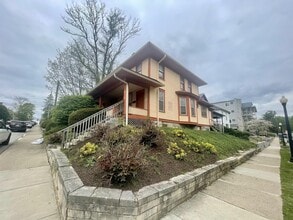 221 E 9th St in Bloomington, IN - Building Photo - Building Photo