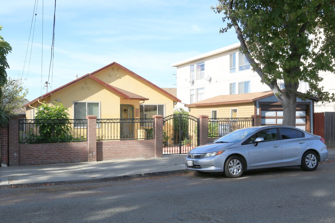 1808 8th St in Berkeley, CA - Building Photo