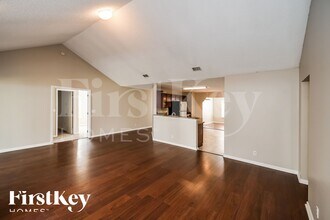 789 Hickory Lakes Dr E in Jacksonville, FL - Foto de edificio - Building Photo