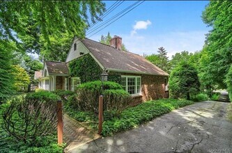 395 N Little Tor Rd in New City, NY - Building Photo - Building Photo