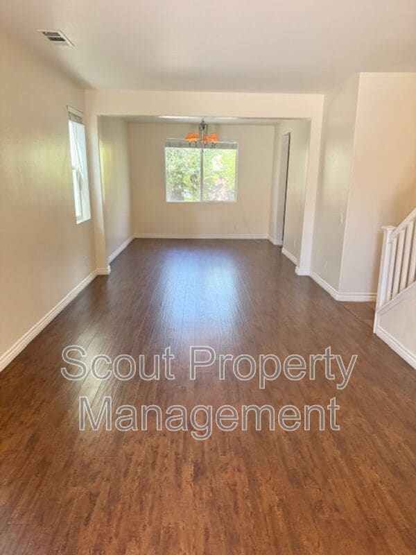 33386 Embassy Ave in Temecula, CA - Building Photo - Building Photo