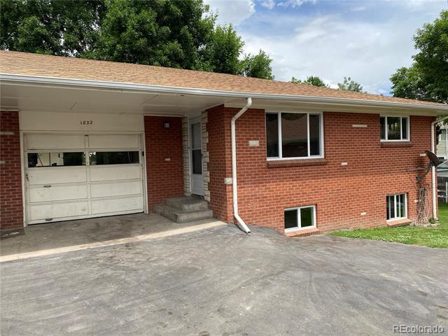 1830 Independence St in Lakewood, CO - Building Photo