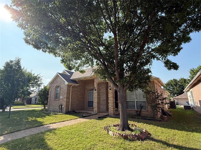 1221 Hillcrest Dr in Allen, TX - Building Photo - Building Photo