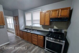 8312 S Aberdeen St in Chicago, IL - Foto de edificio - Building Photo