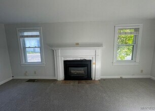 4289 Harris Hill Rd in Buffalo, NY - Building Photo - Building Photo