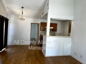 7527 Alverstone Way in San Antonio, TX - Building Photo - Building Photo