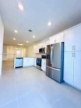 259 SW 169th Ln in Pembroke Pines, FL - Building Photo - Building Photo