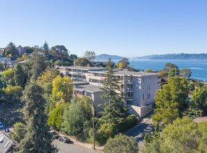 Golden Gate View Apartments in Richmond, CA - Foto de edificio - Building Photo