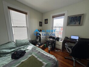 103 Marion St, Unit 2 in Somerville, MA - Building Photo - Building Photo