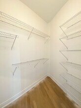 1060 W Cornelia Ave in Chicago, IL - Foto de edificio - Building Photo