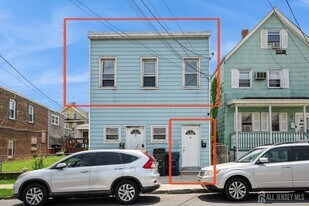 309 Hall Ave, Unit 2F in Perth Amboy, NJ - Building Photo