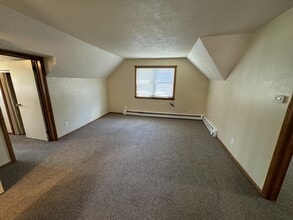 911 NW 8th St in Grand Rapids, MN - Building Photo - Building Photo