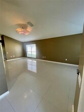 1031 Summer Breeze Dr in Brandon, FL - Building Photo - Building Photo