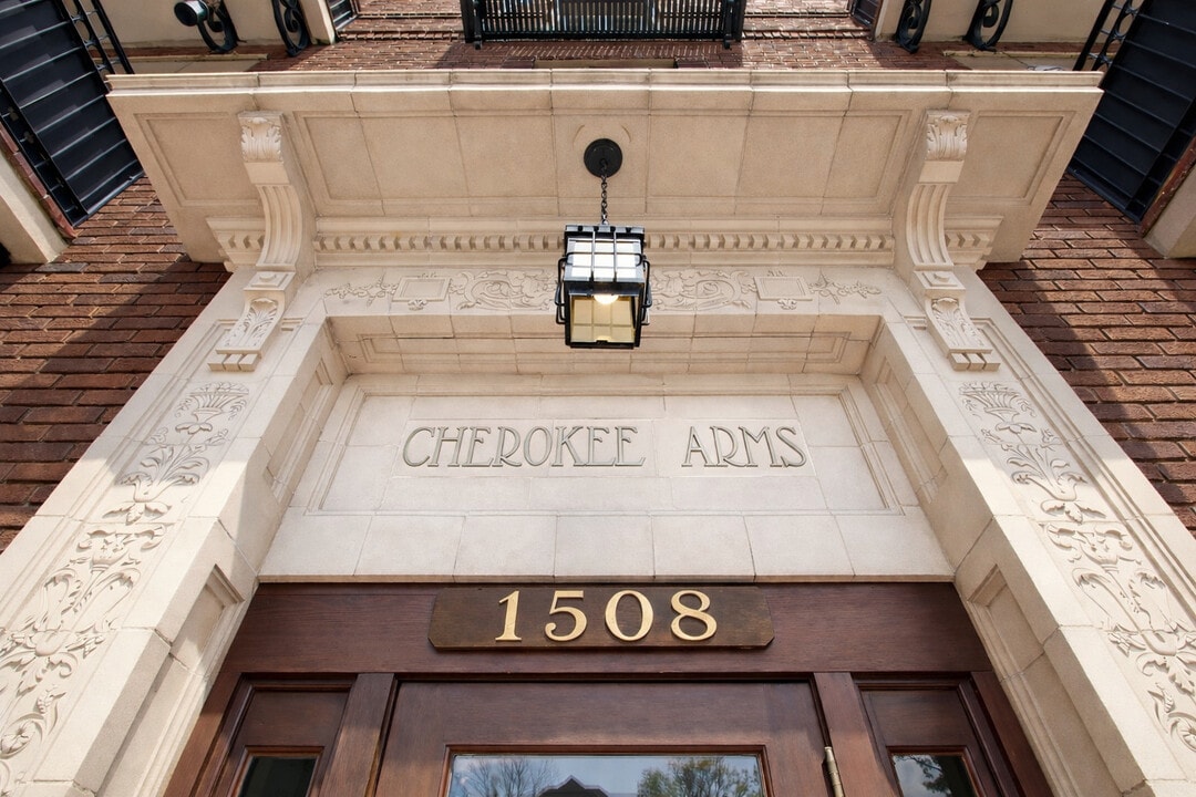Cherokee Arms in Memphis, TN - Building Photo