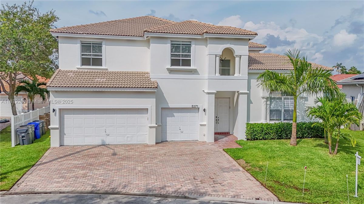 5371 SW 32nd Terrace in Fort Lauderdale, FL - Building Photo