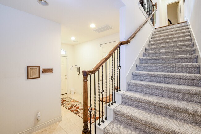 9127 Harbor Hills Dr in Houston, TX - Foto de edificio - Building Photo