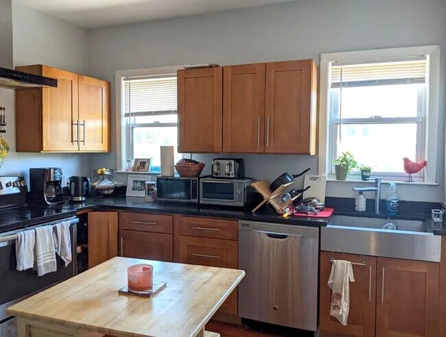 41 Belknap St, Unit 2