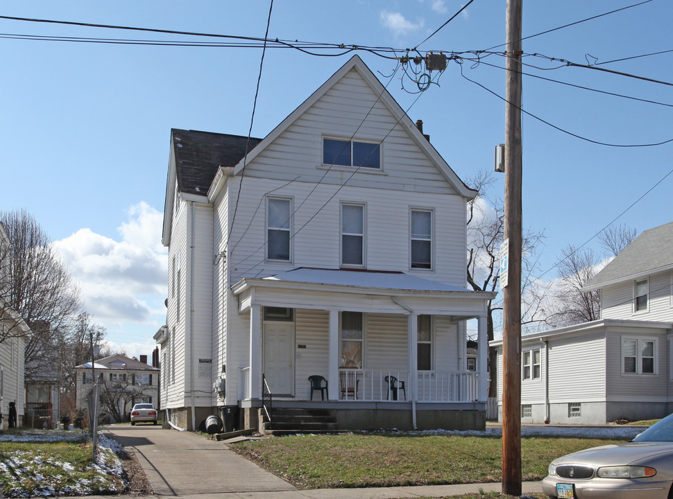 2757 Norwood Ave in Cincinnati, OH - Building Photo