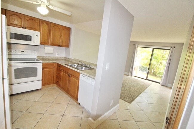 2747 S Kihei Rd in Kihei, HI - Building Photo - Building Photo