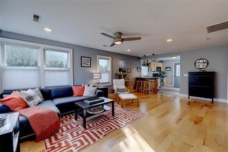 202 Middlebridge Rd in South Kingstown, RI - Building Photo - Building Photo
