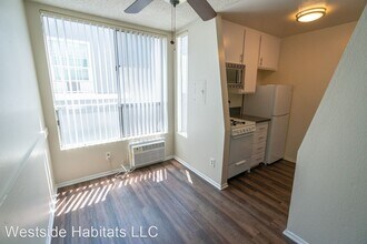 641 Gayley Ave in Los Angeles, CA - Building Photo - Building Photo