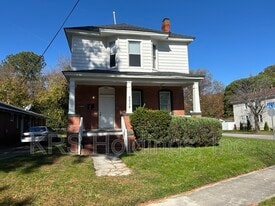 2934 Cape Henry Ave in Norfolk, VA - Building Photo