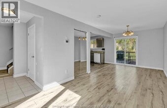 3692 Holburn St in Windsor, ON - Building Photo - Building Photo