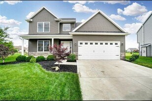 8914 Red Hawk Ct in Sylvania, OH - Building Photo