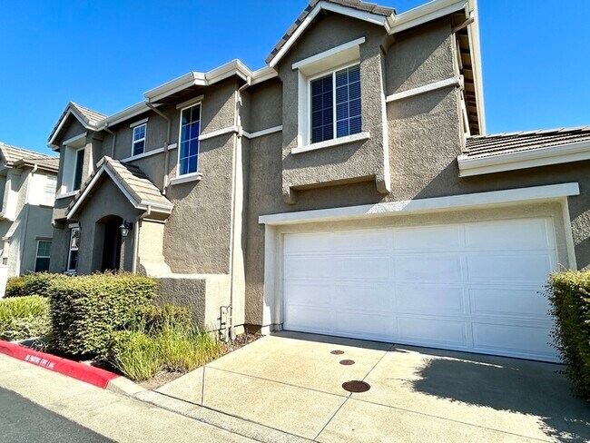 8360 Roseto Rd in Roseville, CA - Building Photo - Building Photo