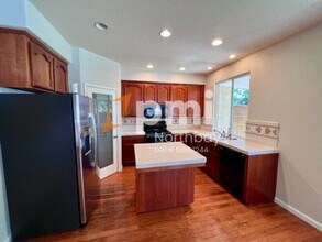 2133 Beaujolais Ct in Fairfield, CA - Building Photo - Building Photo