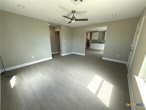 1851 Connell St in Belton, TX - Building Photo - Building Photo