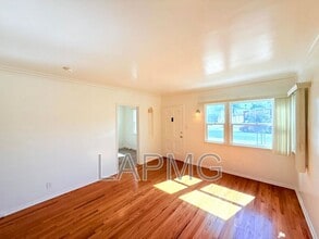 3531 12th Ave in Los Angeles, CA - Building Photo - Building Photo