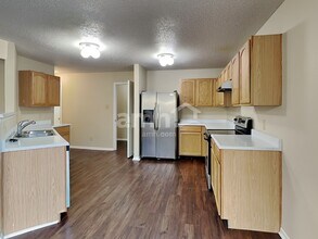 1212 N Aberdeen Dr in Franklin, IN - Building Photo - Building Photo