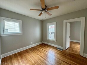 1499 Victoria Ave in Lakewood, OH - Building Photo - Building Photo
