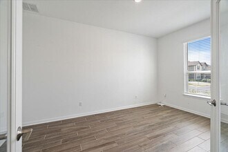 6516 Rounded Pebble Ln in Buda, TX - Building Photo - Building Photo