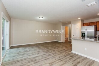 3549 Rain Forest Dr W in Jacksonville, FL - Building Photo - Building Photo