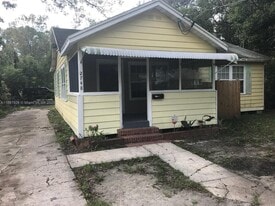 2748 Broadway Ave in Jacksonville, FL - Building Photo