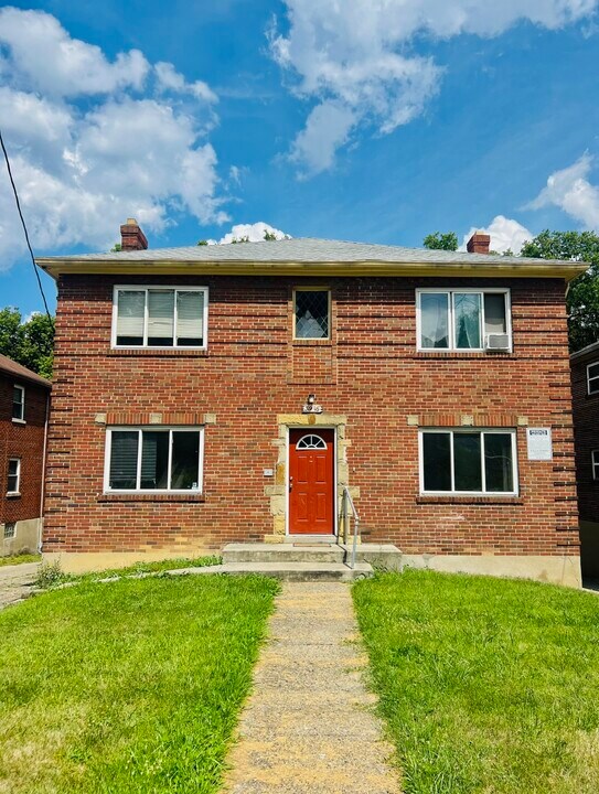 3916 Vine St in Cincinnati, OH - Building Photo