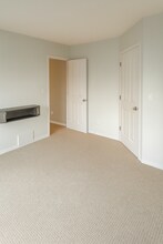 1804-1804 70 St SW in Edmonton, AB - Building Photo - Building Photo