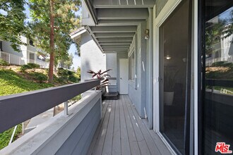 26838 Claudette St in Santa Clarita, CA - Building Photo - Building Photo