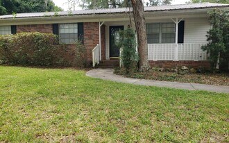 506 SW Tularosa Ln in Lake City, FL - Building Photo