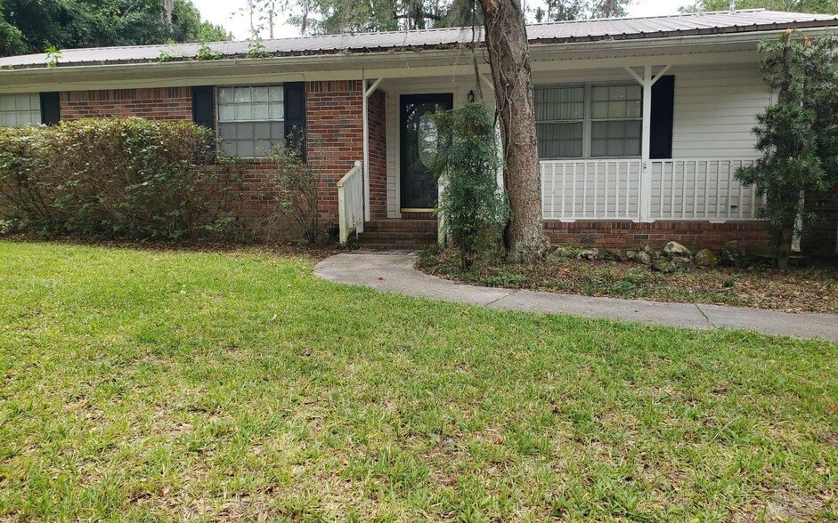 506 SW Tularosa Ln in Lake City, FL - Building Photo