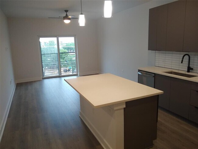 property at 2220 Webberville Rd