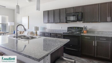 650 S Main St, Unit 1646 in Fort Worth, TX - Foto de edificio - Building Photo