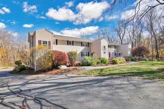 34 Kingsley Dr in Andover, CT - Building Photo - Building Photo