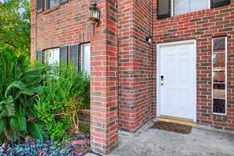 8366 Golf Green Cir in Houston, TX - Building Photo - Building Photo