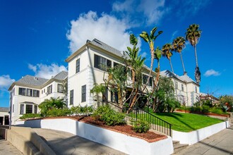 139-141 N Catalina St in Los Angeles, CA - Building Photo - Building Photo